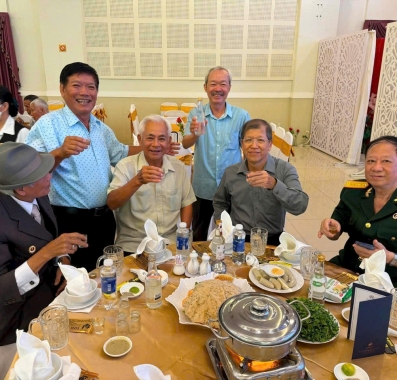 Phòng ngộ độc rượu: Những lưu ý quan trọng trong dịp lễ, tết