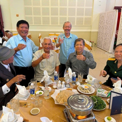 Phòng ngộ độc rượu: Những lưu ý quan trọng trong dịp lễ, tết